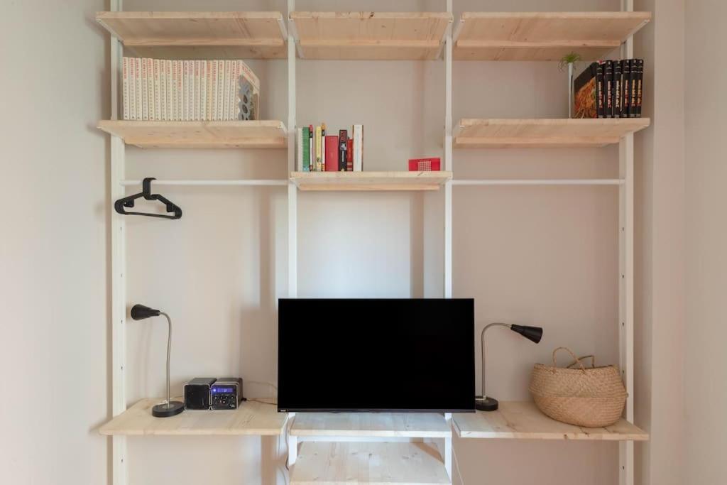 Modern Spacious On The Tevere Roma